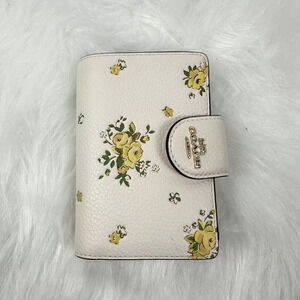 COACH Medium Corner Zip Wallet Floral Print In Leather Chalk Multi CAP00 NWT